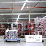 Transporting type mobile robot