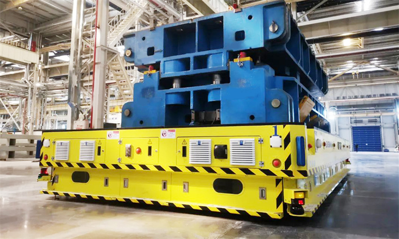 The Smart Manufacturing Prowess of SIASUN Heavy Payload Mobile Robots（images 3）