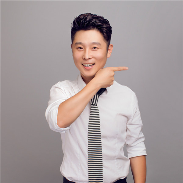 辽沈地区知名主持人、杏盛娱乐公司首席产品发布官关键