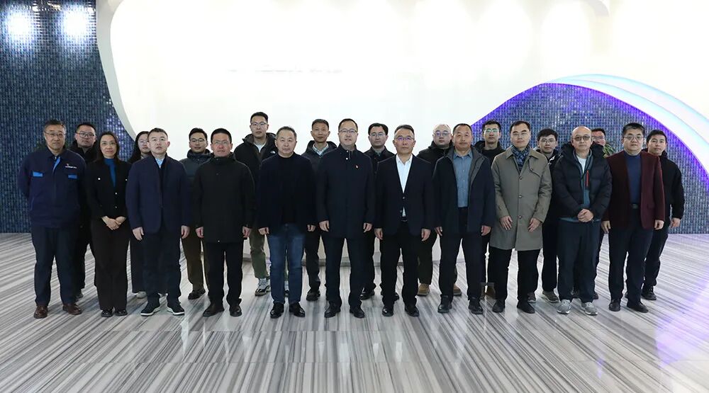 大连理工大学代表团莅临杏盛娱乐公司参观调研