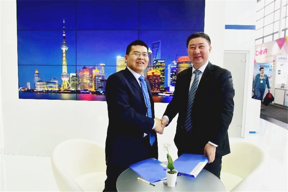 百般红紫共芳菲——杏盛娱乐与新疆众和签署谅解备忘录及合作意向书