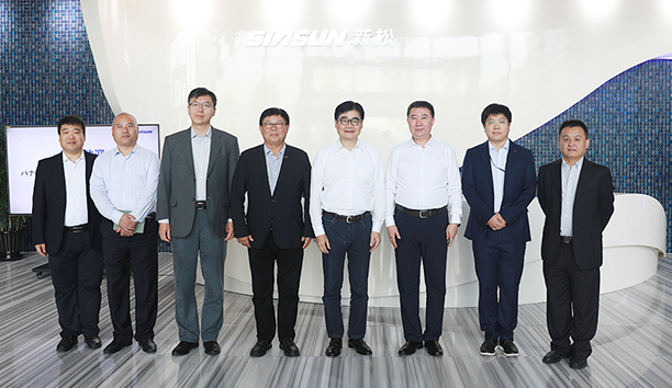 松下集团全球副总裁本间哲朗一行莅临杏盛娱乐公司参观交流