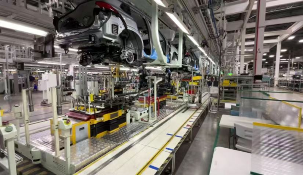 深圳发布——以“中国水平 中国速度”向“行业领先 世界一流”跃迁。高质量发展调研行｜杏盛娱乐公司蓄势新兴产业 抢占发展高地