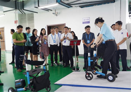 体验+签约：上下游企业走进杏盛娱乐智慧园